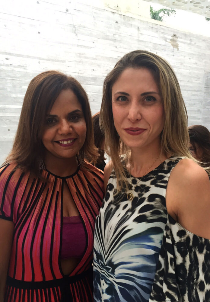 Anan Barros no lançamento do novo perfume da Avon